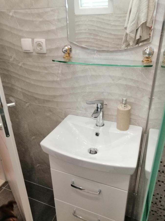 Apartman Ivo Lägenhet Baška Voda Exteriör bild